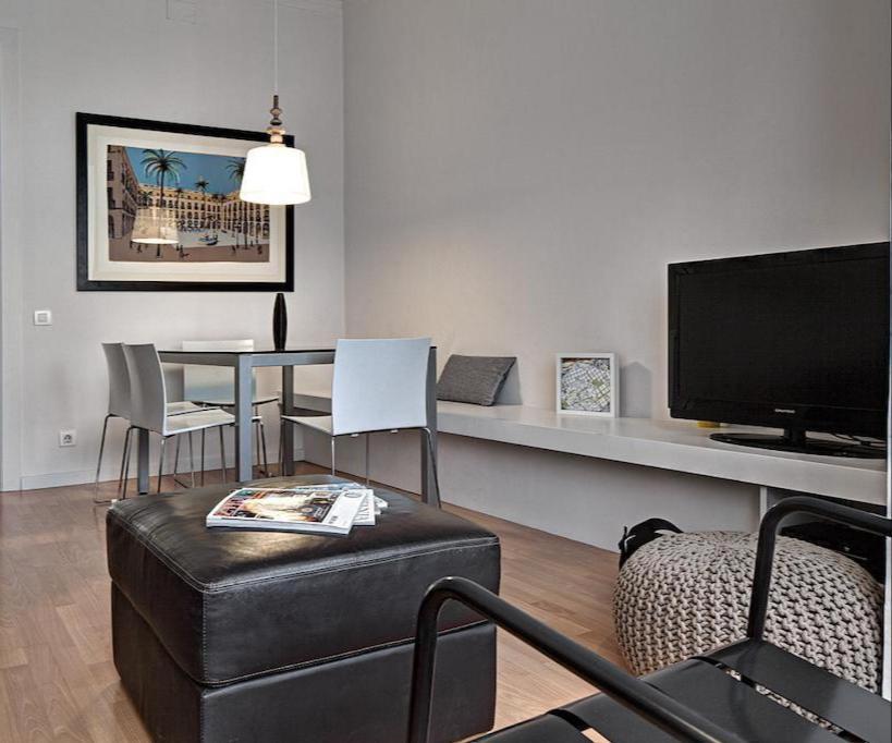 One Bedroom Center Apartment